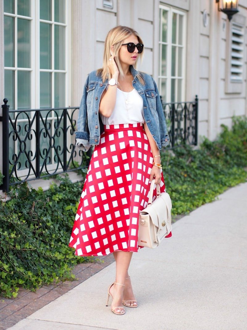 Gingham Skirts Outfits For Fashionistas: Easy To Wear Ideas 2022