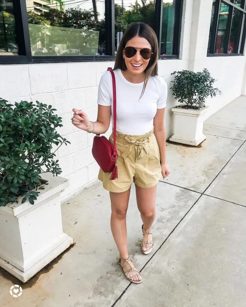 Paper Bag Waist Shorts Outfits You Might Give A Try This Year 2023