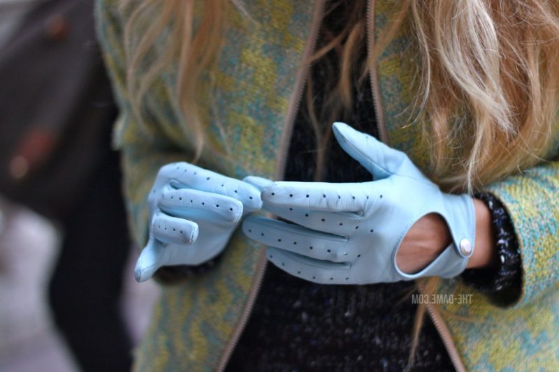 How To Wear Leather Gloves To Look Trendy 2023