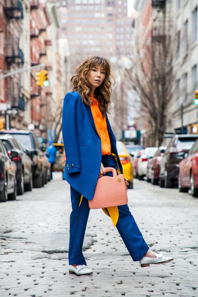 How To Wear Orange And Blue In Women's Outfits 2023