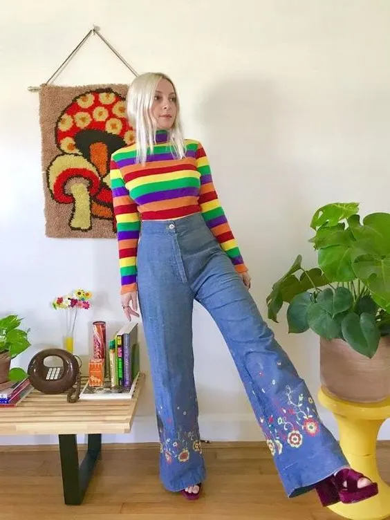 How To Wear 1970 Outfits: Seventies Style Is Back 2023