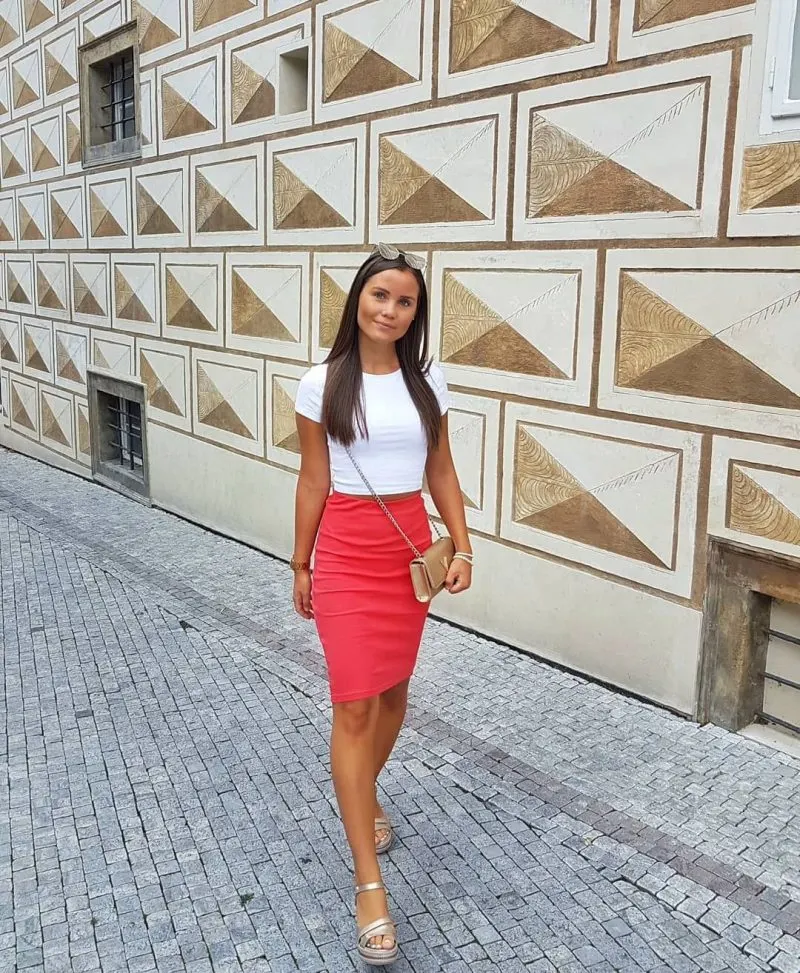What To Wear With Red Skirt: Find Your Best Match 2023