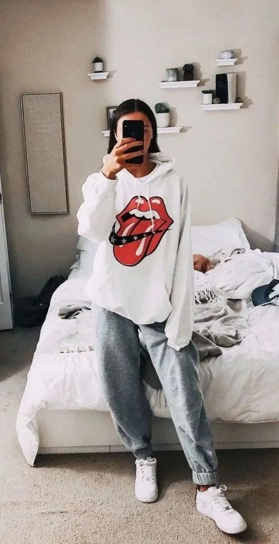 How To Wear Sweatpants To Look Sporty Glamour 2023 | Fashion Canons