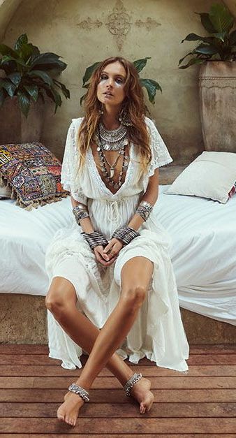 Bohemian Outfits For Summer: 20 Boho Chic Essentials 2022