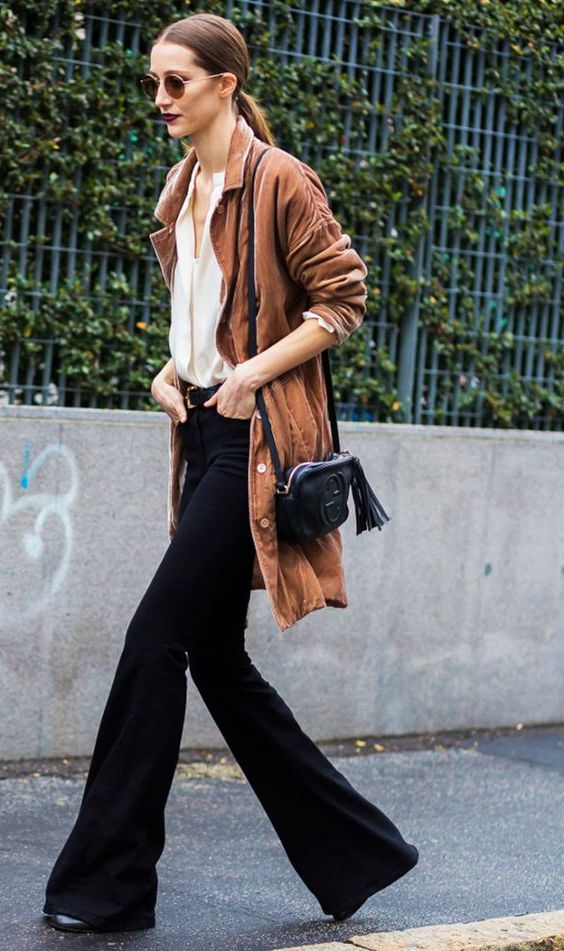 What Are The best shoes to wear with flares: 22 Best Outfit Ideas 2022