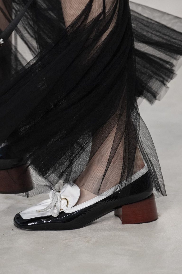 How To Wear Heeled Loafers Easy Street Style Looks To Try 2023