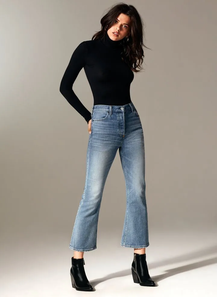 How To Wear Bootcut Jeans To Look Stylish 2023 | Fashion Canons