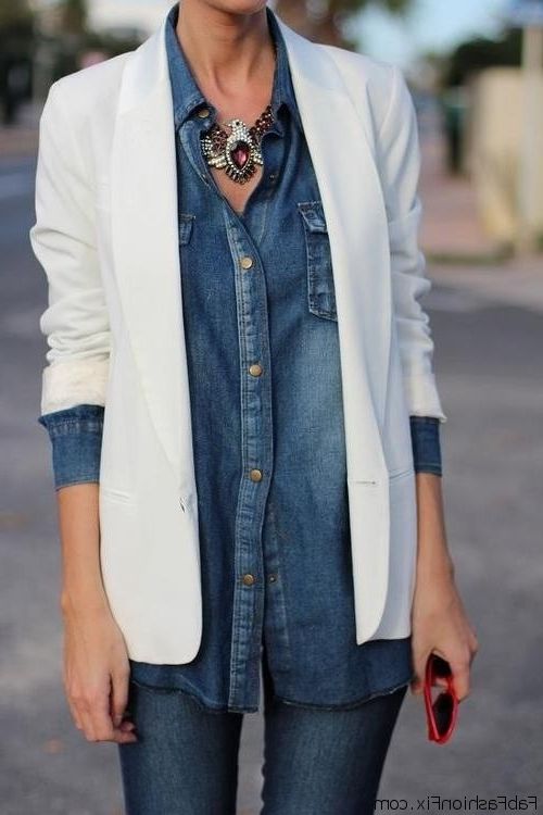 How To Wear Denim Shirts For Women: 30+ Easy Street Style Ideas 2022