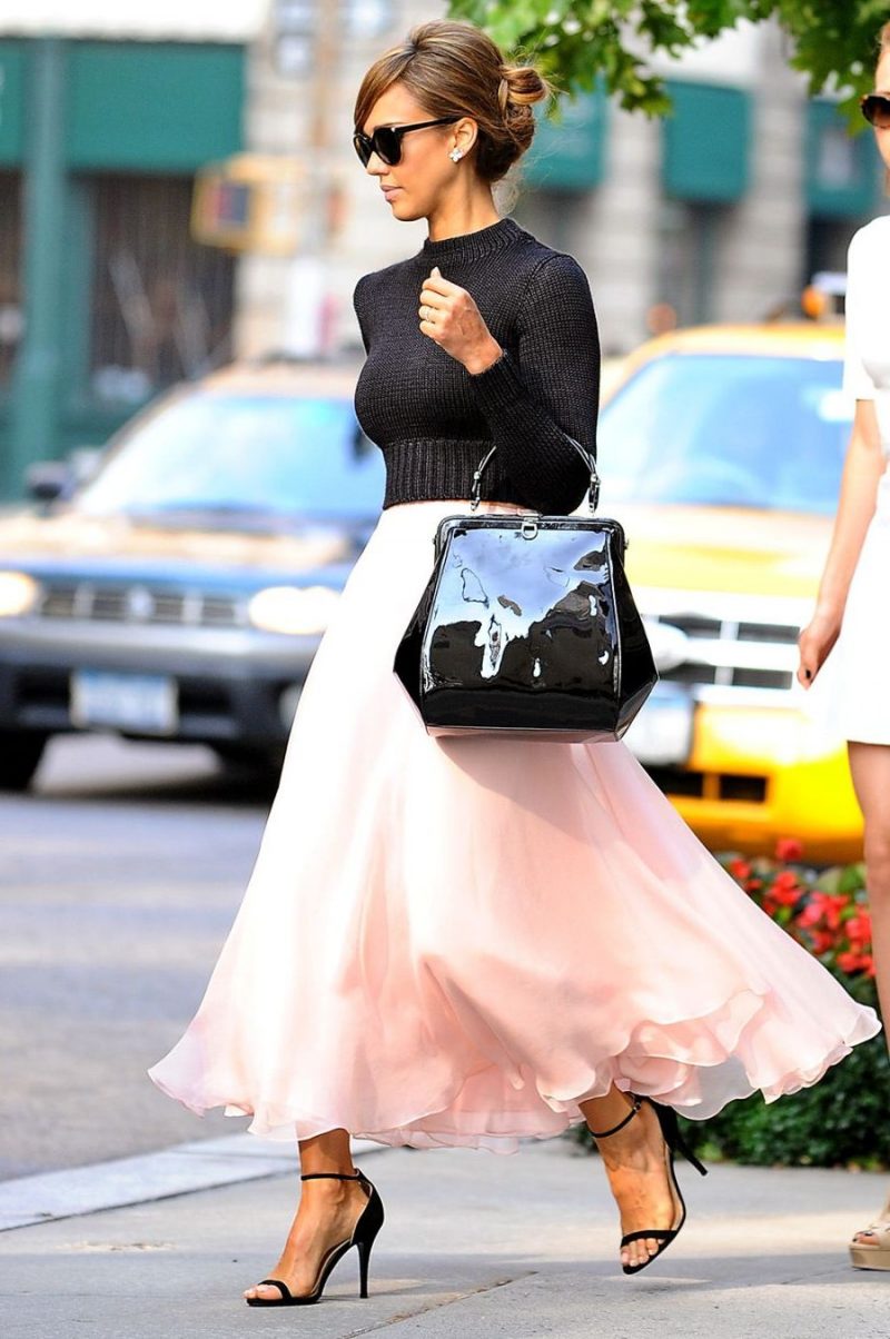 How To Wear Pink Skirts: This Year Easy Street Style Guide 2022