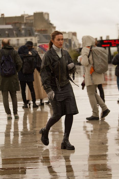 What Should Women Wear In The Rain 2022