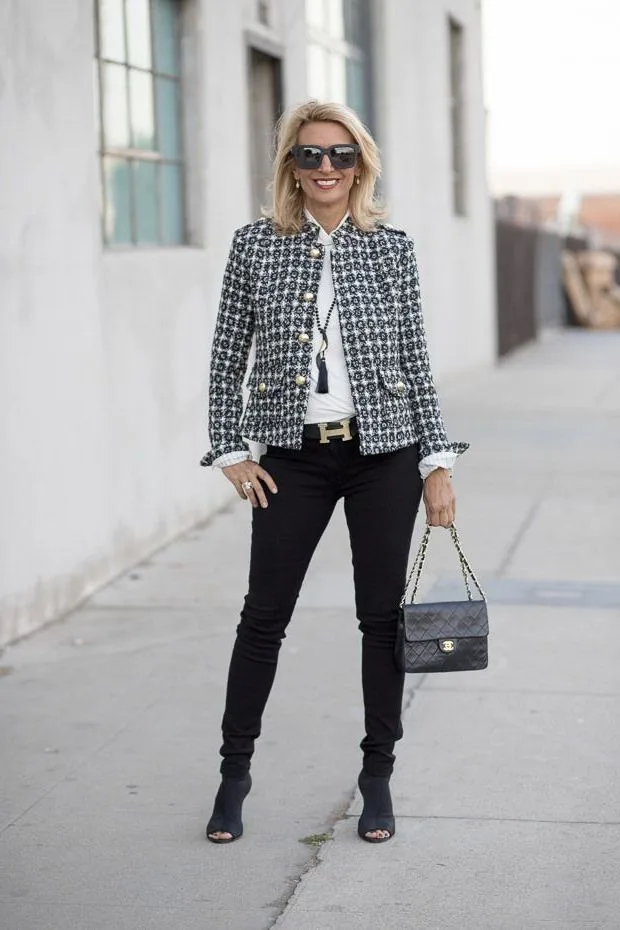 Outfits For Women Over 40: Inspiring Guide 2023