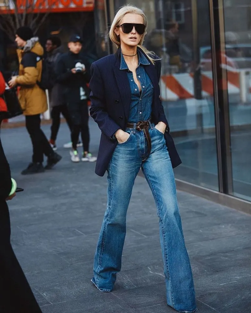 How To Wear Denim Shirts For Women: 30+ Easy Street Style Ideas 2023 ...