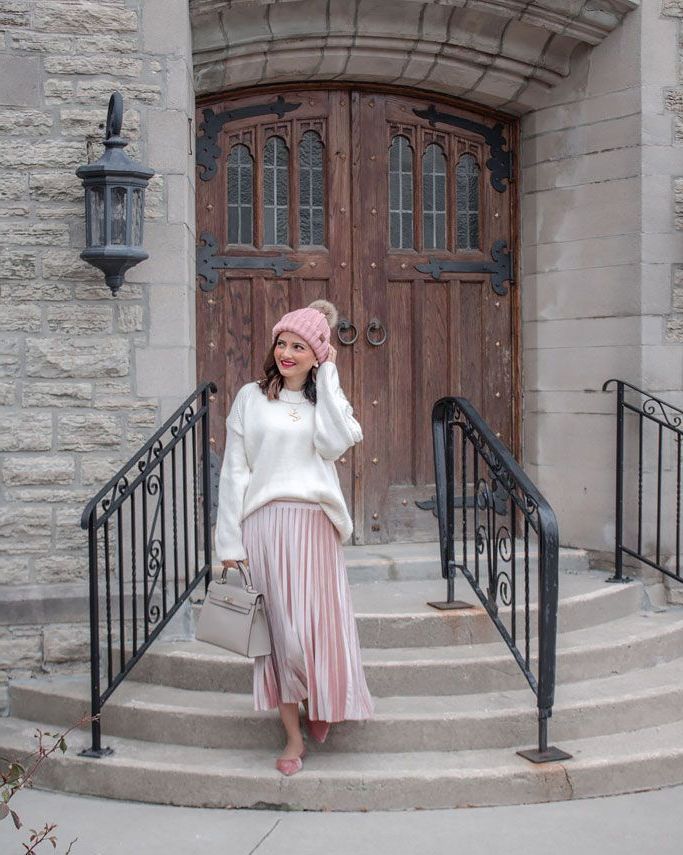 How To Wear Pink Skirts: This Year Easy Street Style Guide 2023