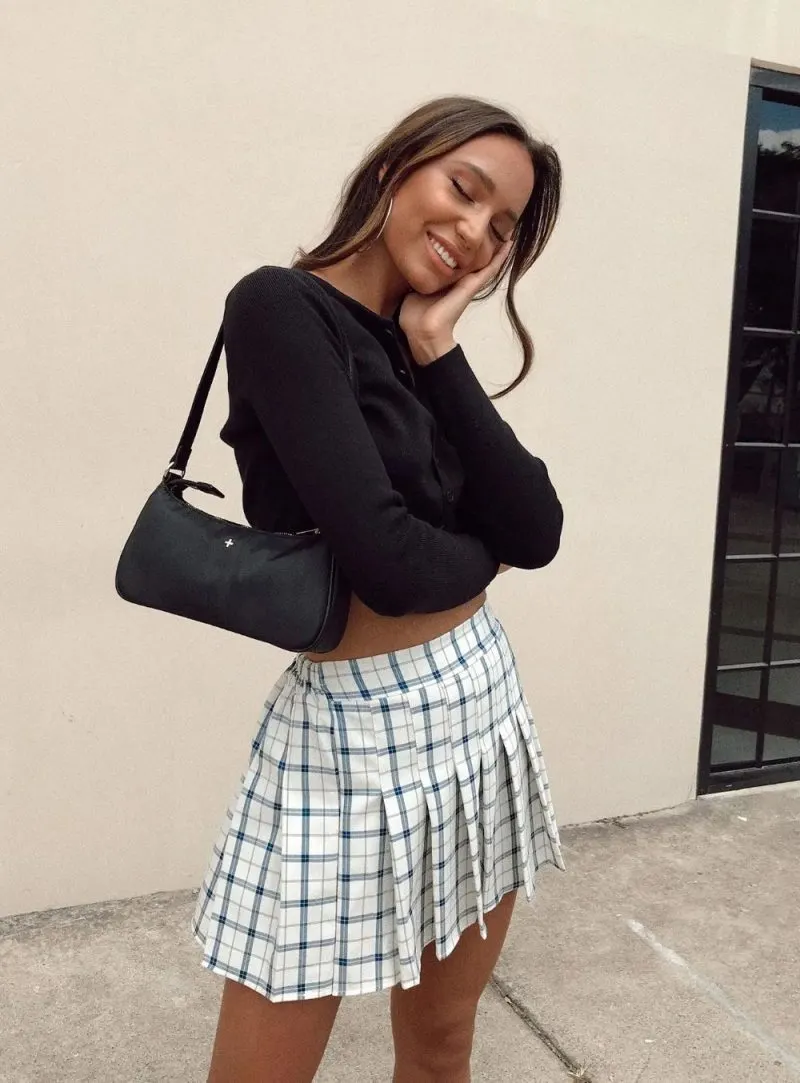 How To Wear Pleated Skirts: Best Street Style Looks 2023