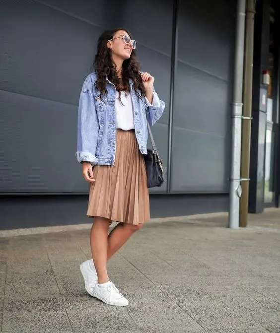 How To Wear Pleated Skirts: Best Street Style Looks 2023