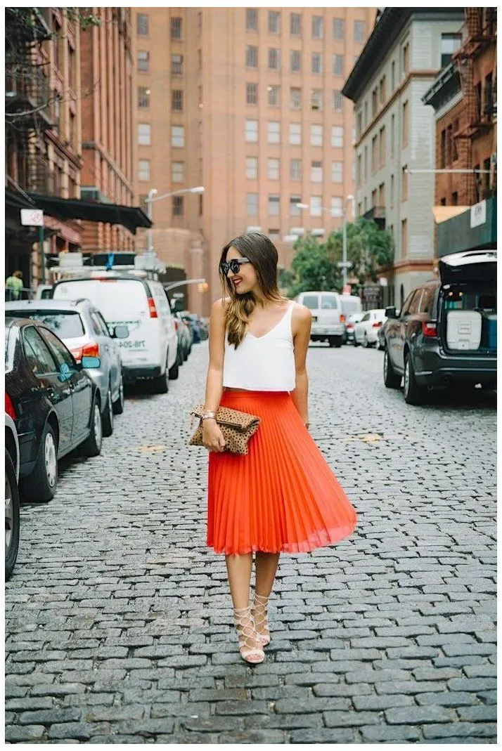 How To Wear Pleated Skirts: Best Street Style Looks 2023