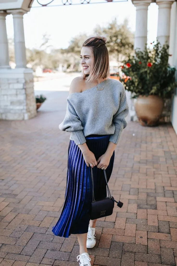 How To Wear Pleated Skirts: Best Street Style Looks 2023