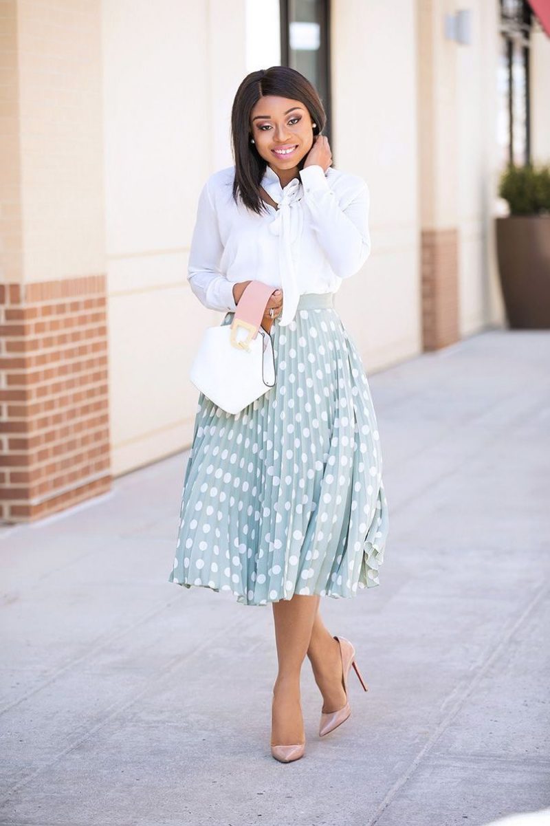 How To Wear Pleated Skirts: Best Street Style Looks 2022
