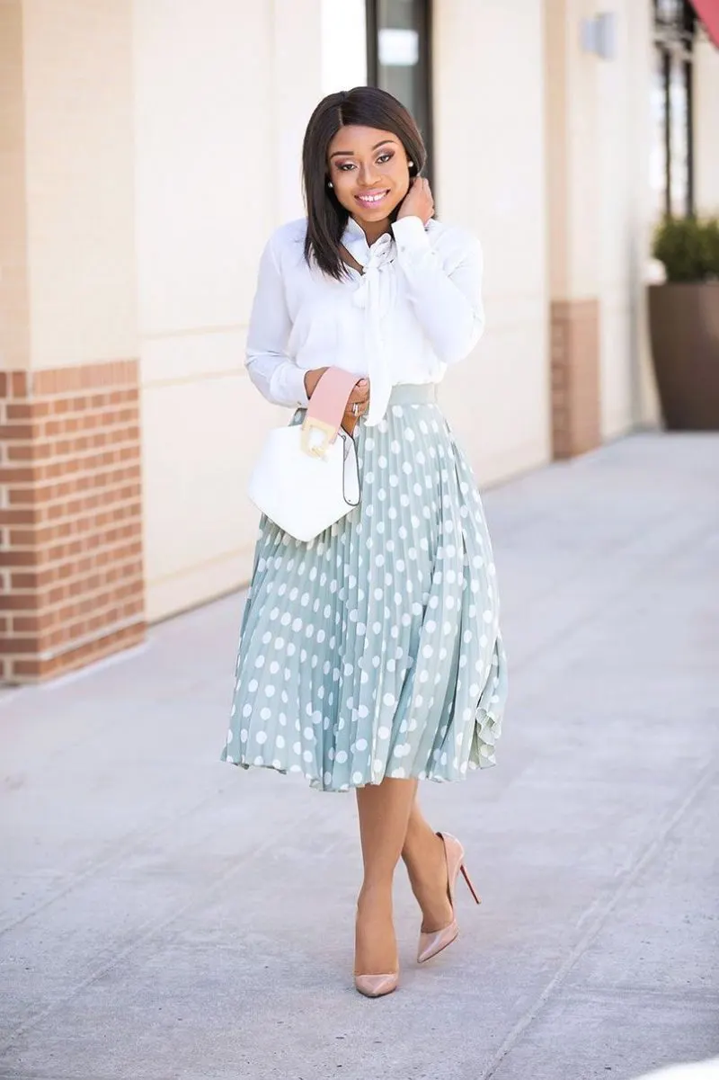 How To Wear Pleated Skirts: Best Street Style Looks 2023