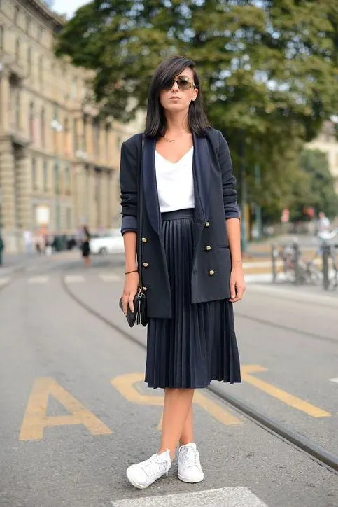 How To Wear Pleated Skirts: Best Street Style Looks 2023