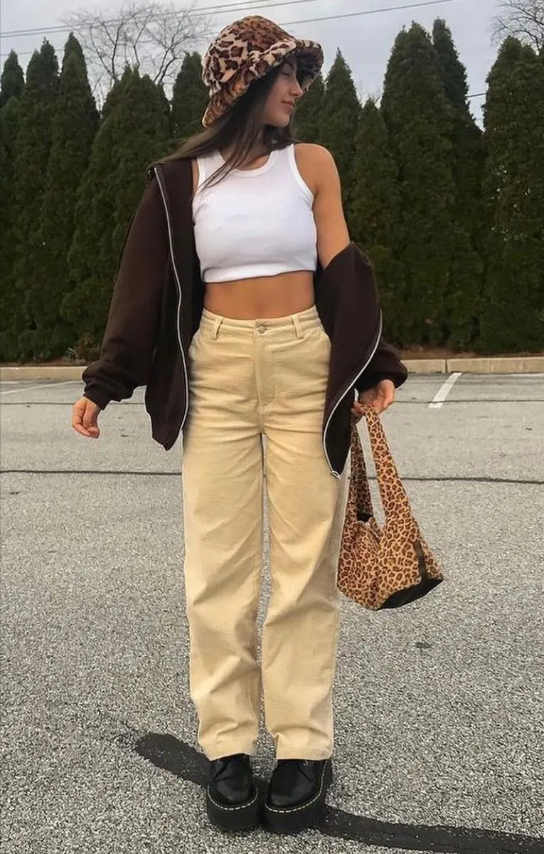 Casual Cream Cargo Pants Outfit - FORD LA FEMME