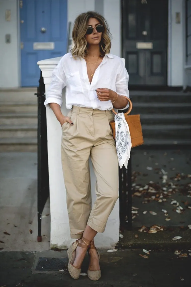 Khaki pants hot sale womens outfit