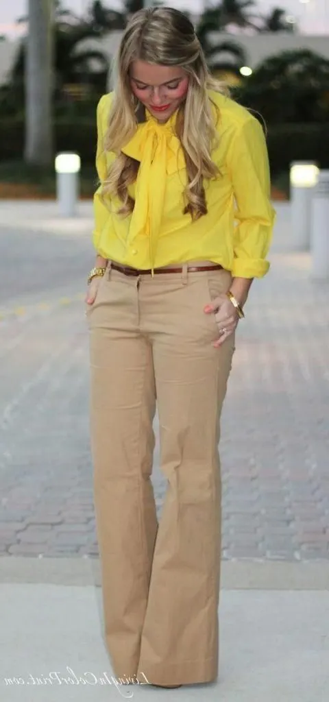 Outfits With Khaki Pants For Women: Easy Style Guide To Follow This Year 2023