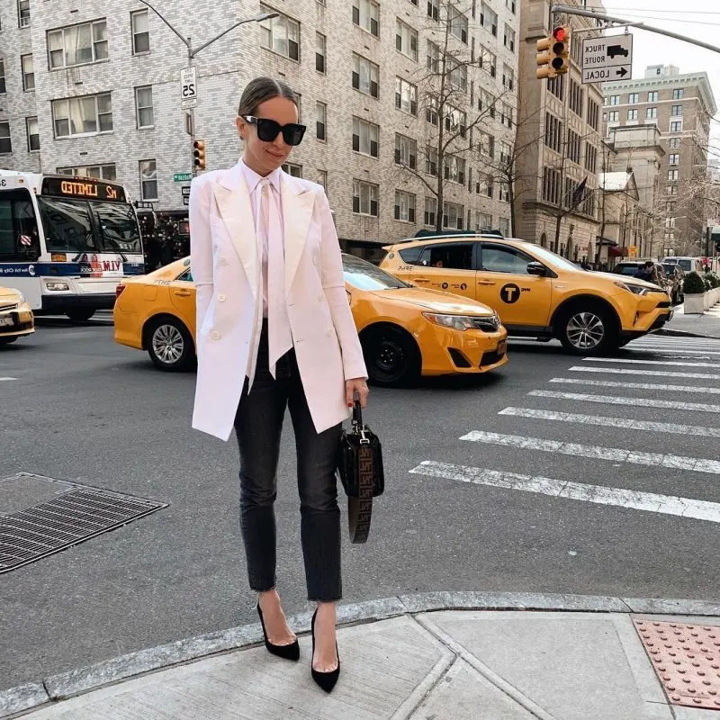 41 Work Outfits For Spring: Easy Looks For Professional Women 2023