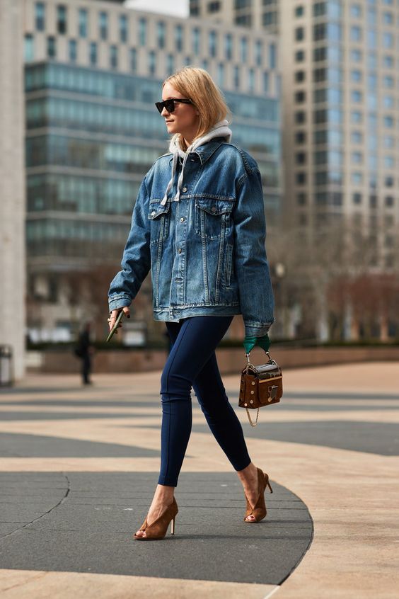 Denim Jacket Airport Outfit: Women's Style Guide 2023