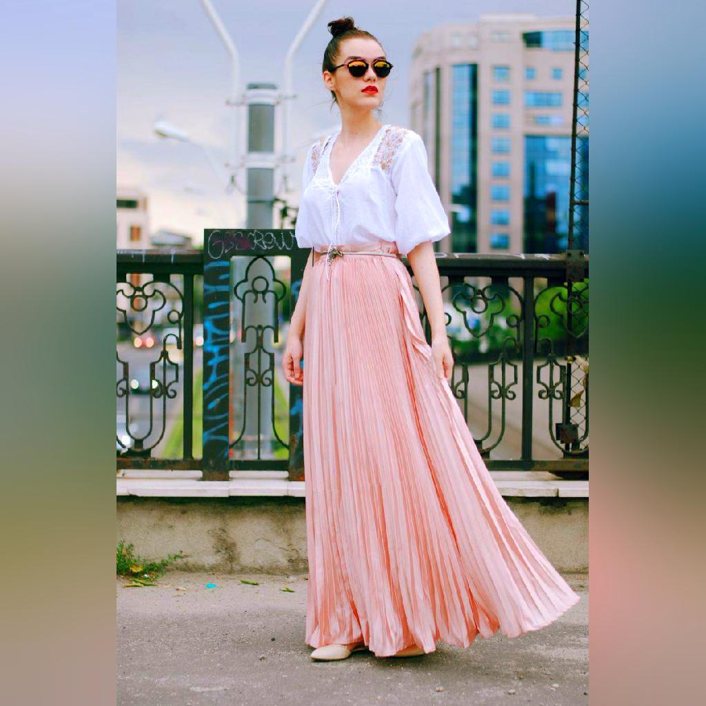 What To Wear With Maxi Skirts: 21 Outfit Ideas 2022