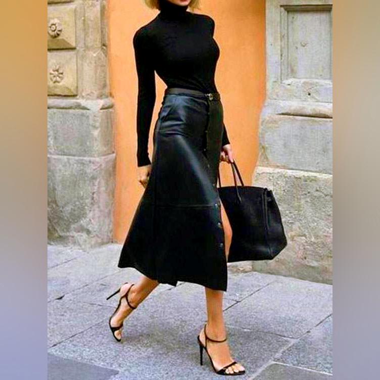 Black Aesthetic Outfits For Women To Try Now 2023