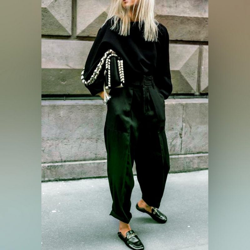 Black Aesthetic Outfits For Women To Try Now 2022