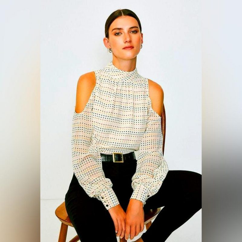 Are Cold Shoulder Tops Out Of Style 2022