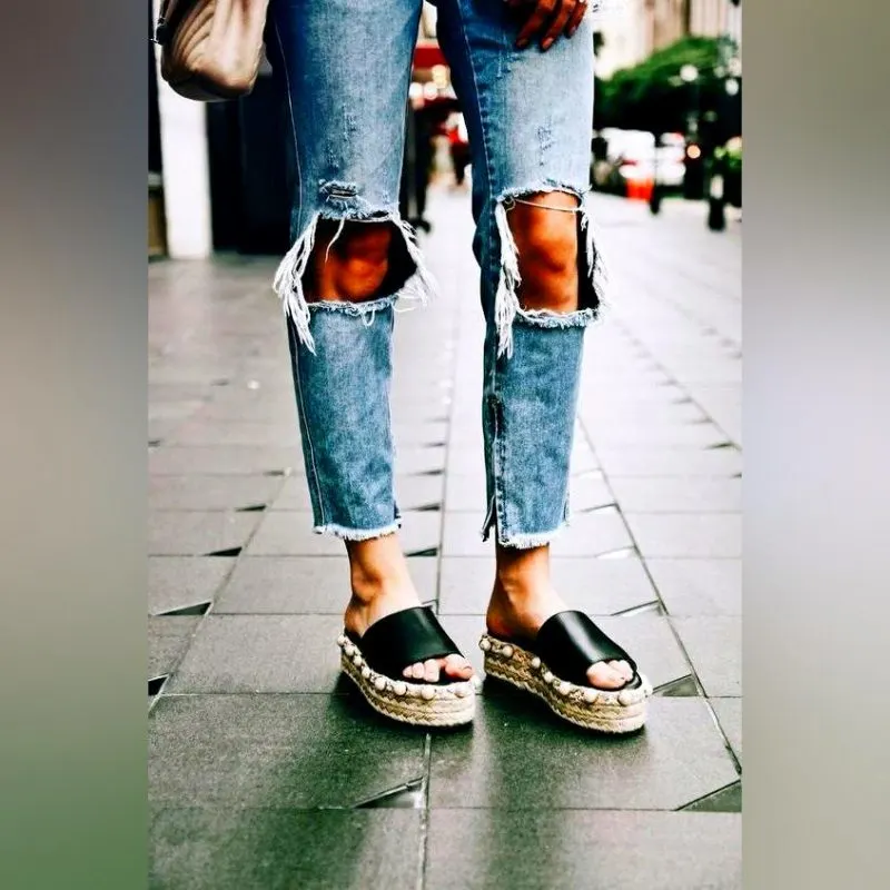 How To Wear Espadrille Slides This Summer: Simple Guide 2023