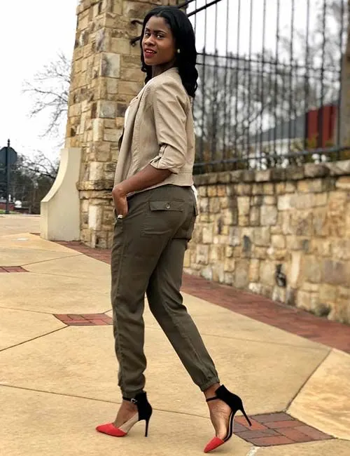 Khaki Green Shirt Outfit Ideas For Women To Wear Right Now 2023
