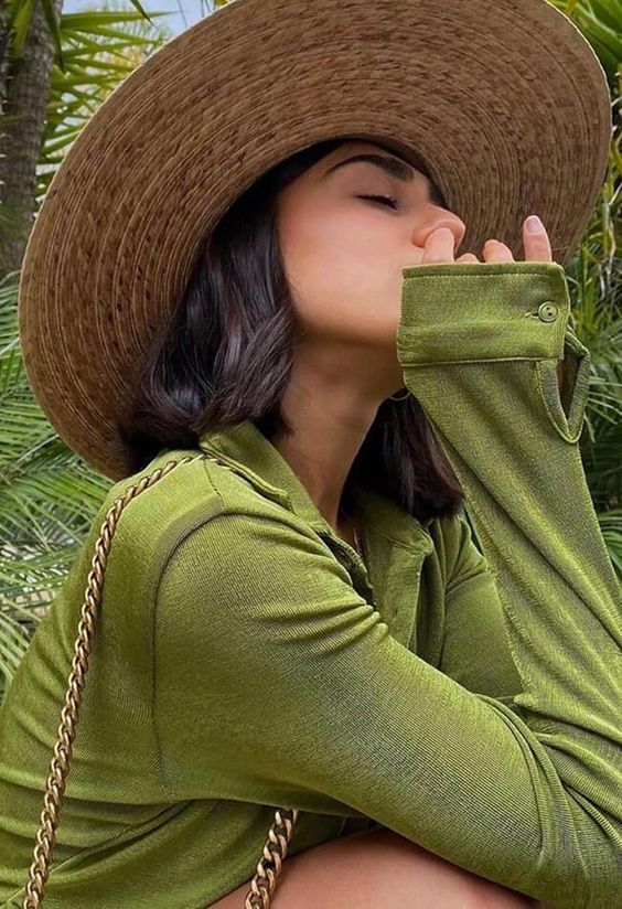 Khaki Green Shirt Outfit Ideas For Women To Wear Right Now 2022