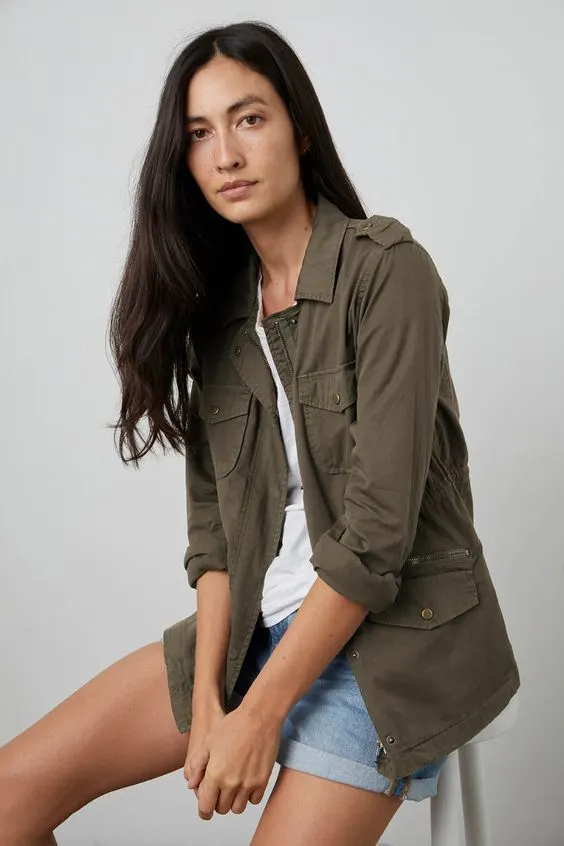 Khaki Green Shirt Outfit Ideas For Women To Wear Right Now 2023