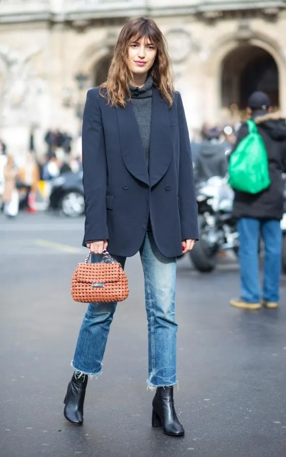 How To Wear Long Black Blazer With Boyfriend Jeans 2023