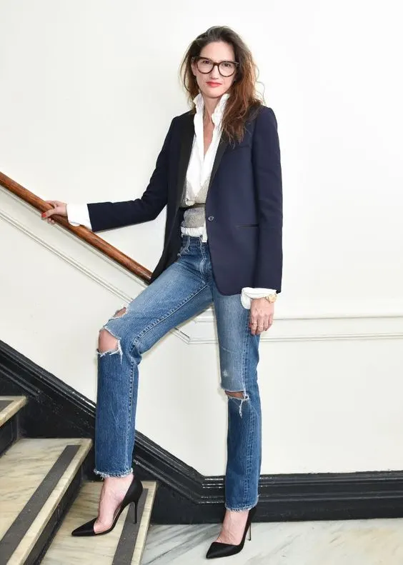 How To Wear Long Black Blazer With Boyfriend Jeans 2023