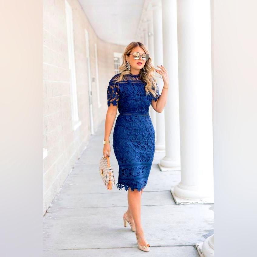 what-shoes-to-wear-with-navy-lace-dress-2023-fashion-canons