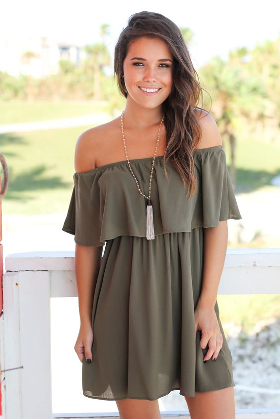How To Wear Off Shoulder Green Dresses For Women 2022
