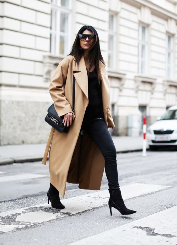 Camel Coat And Jeans For Women: Easy Guide To Try Now 2022