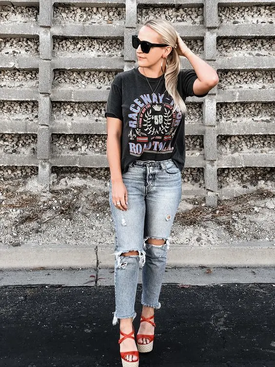 Rock Band T Shirt Outfit: Guide For Women 2023