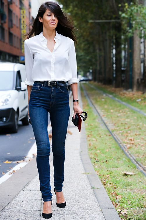 White Shirt And Blue Skinny Jeans: Summer Basics 2022