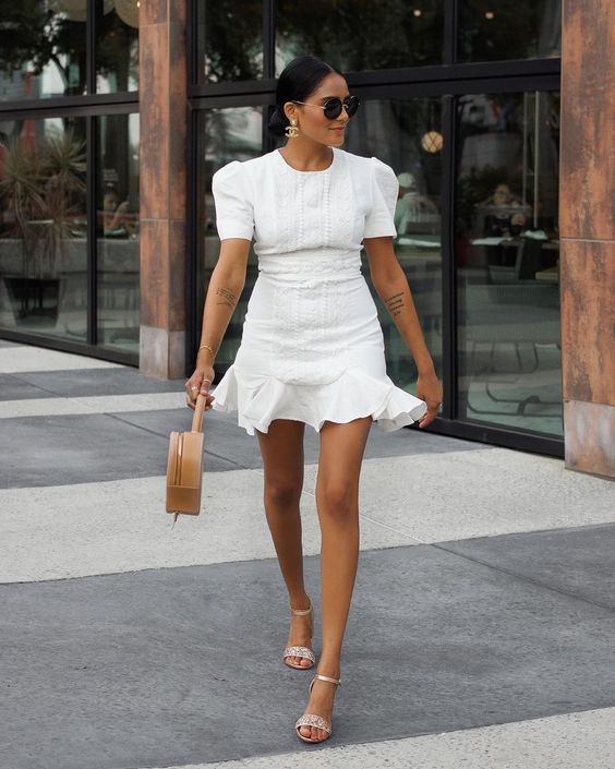 How To Wear White Short Sleeve Dress With Heeled Sandals 2022
