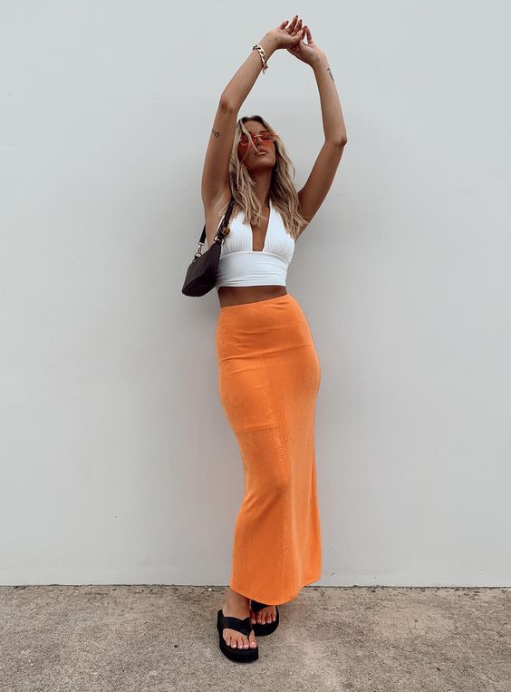 White Top And Maxi Skirt: Should You Wear It 2022