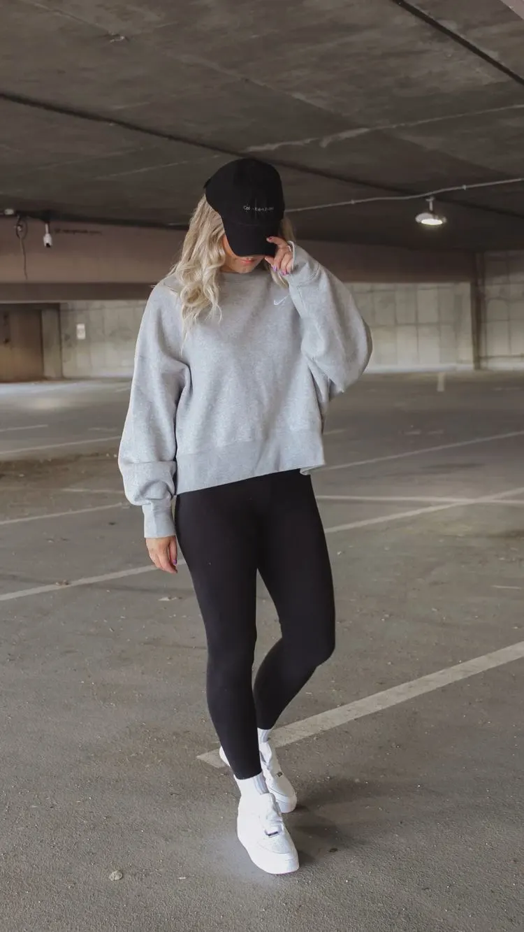 Grey hoodie outfit online womens