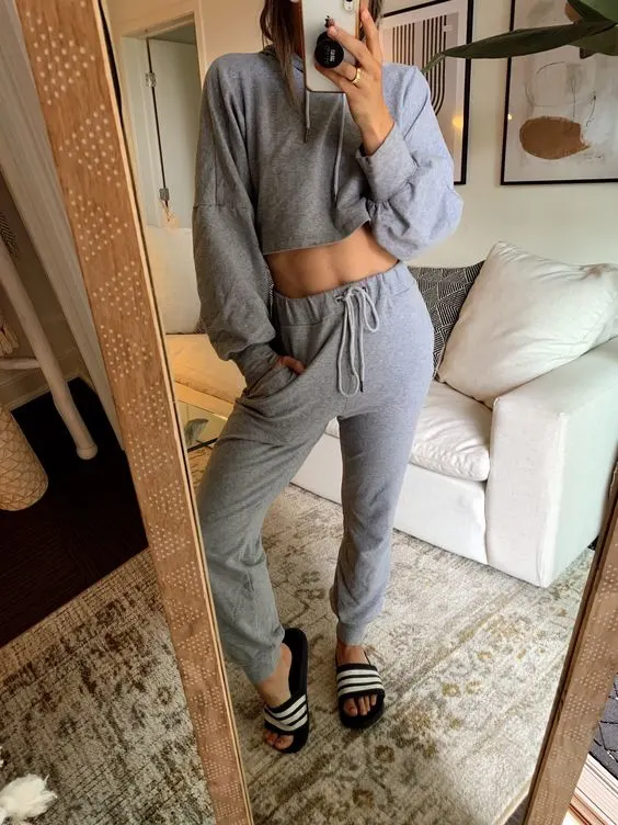 Grey Hoodie Outfit For Spring Walks 2023