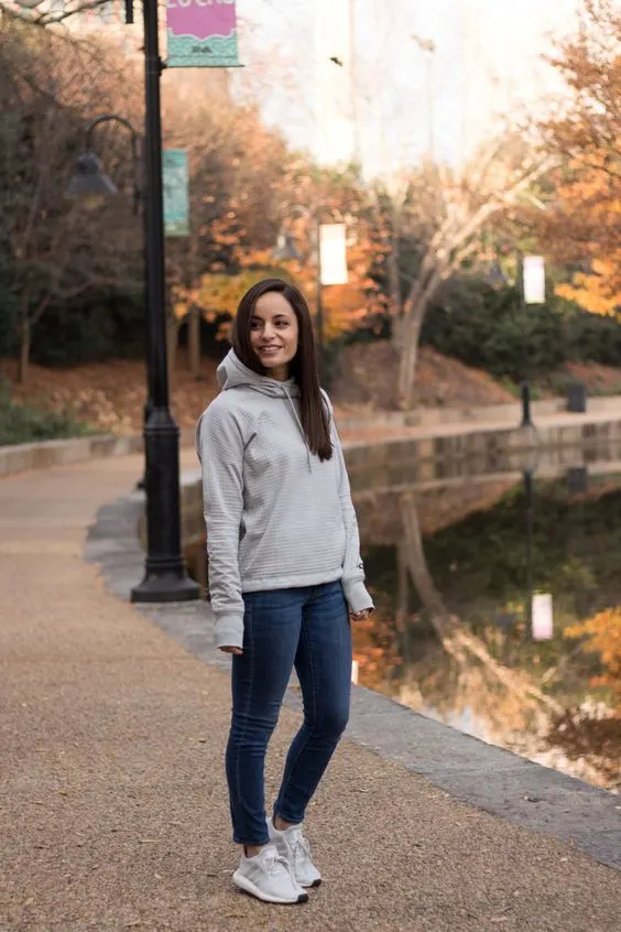 Grey Hoodie Outfit For Spring Walks 2023