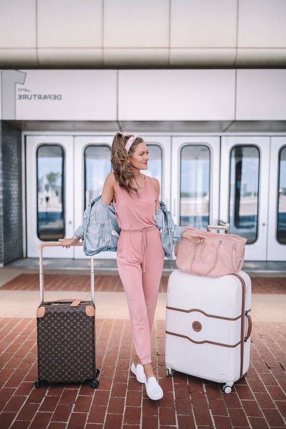 Summer Airport Outfit: Best Ideas To Follow This Year 2022